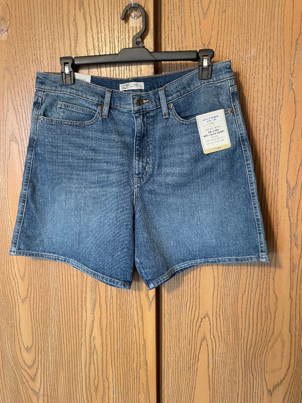 WOMEN’S LEVI STRAUSS SIGNATURE GOLD STRETCH DENIM SHORTS 16 W33 NWT 7” INSEAM